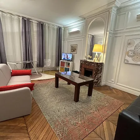 Luxury Cocoon With Terrace Apartment Paris